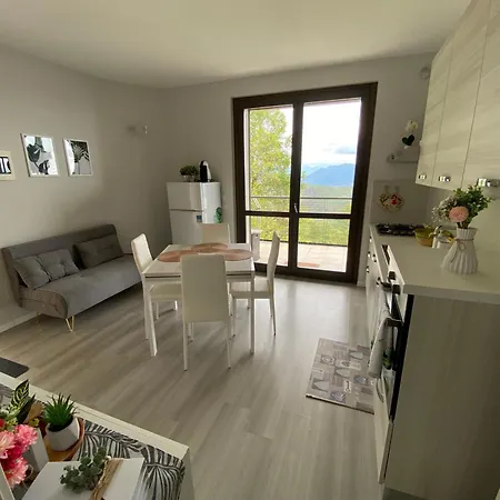 Апартаменты Terrazzadolcevista - Panoramico Sui Tre Laghi *