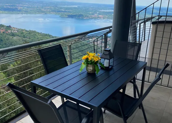Terrazzadolcevista - Panoramico Sui Tre Laghi